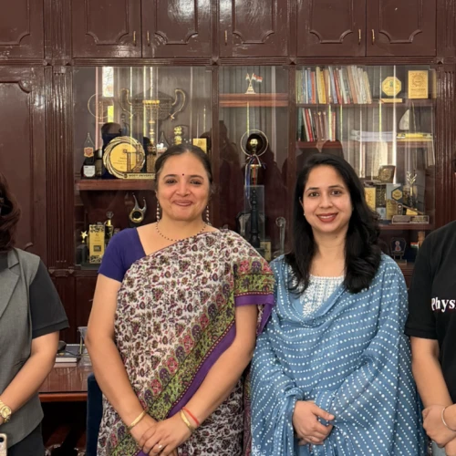 Mody's Integrated Programme in association with Physics Walla Vidyapeeth